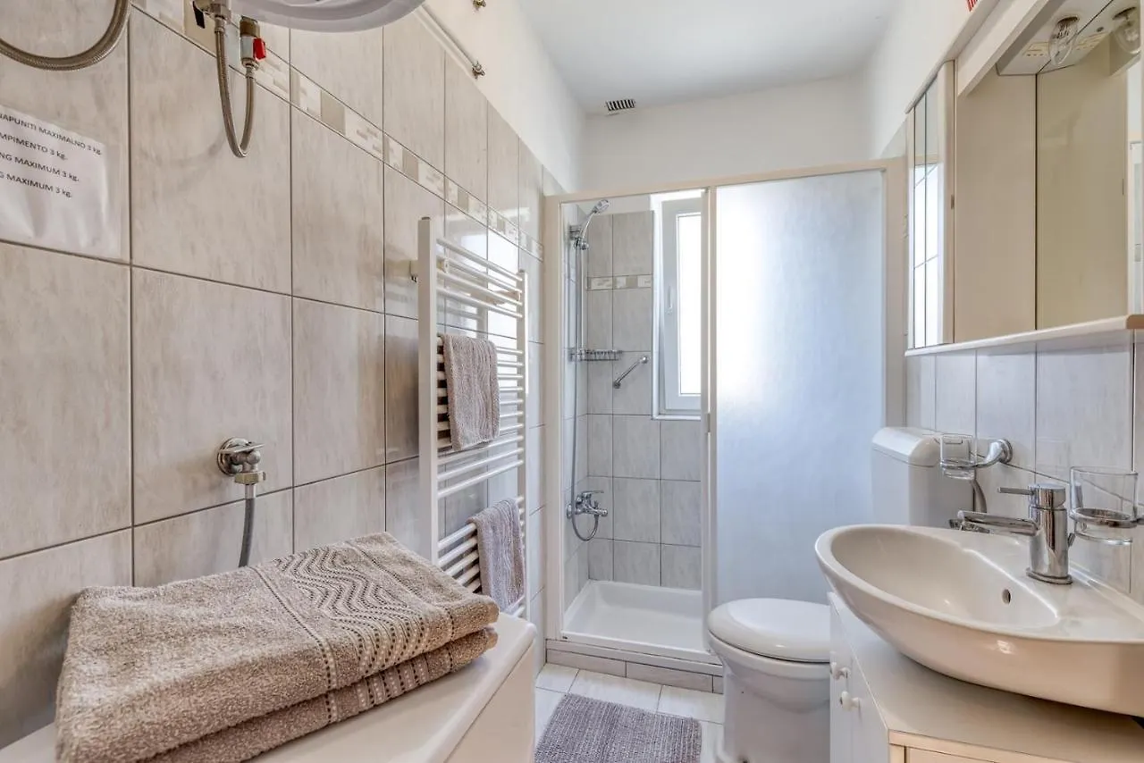 Gæstehus Apartments Azra Pula Kroatien